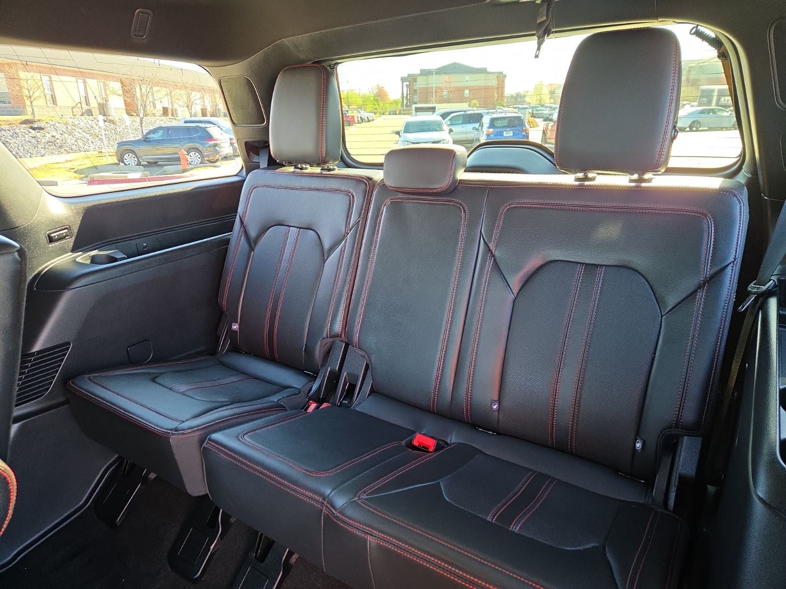 2024 Ford Expedition Limited Stealth Performance Edition