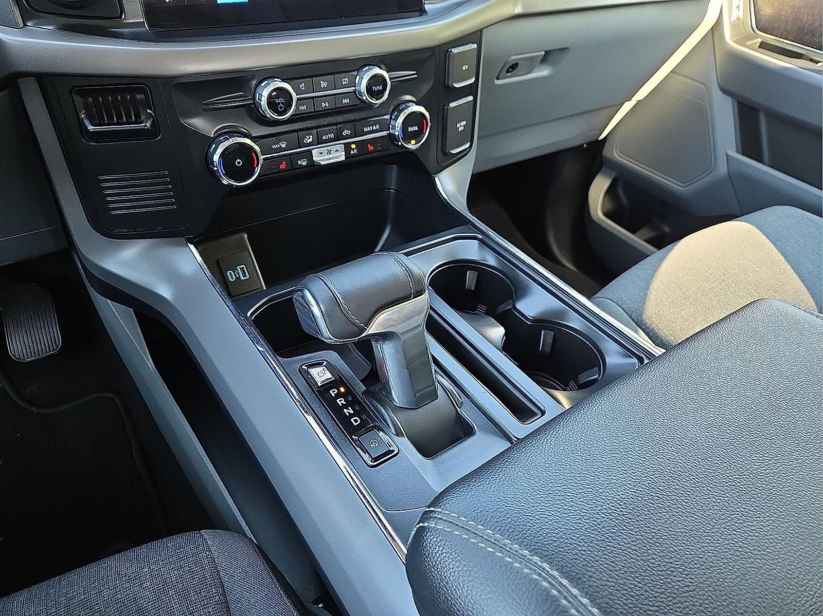 2024 Ford F-150 Lightning XLT