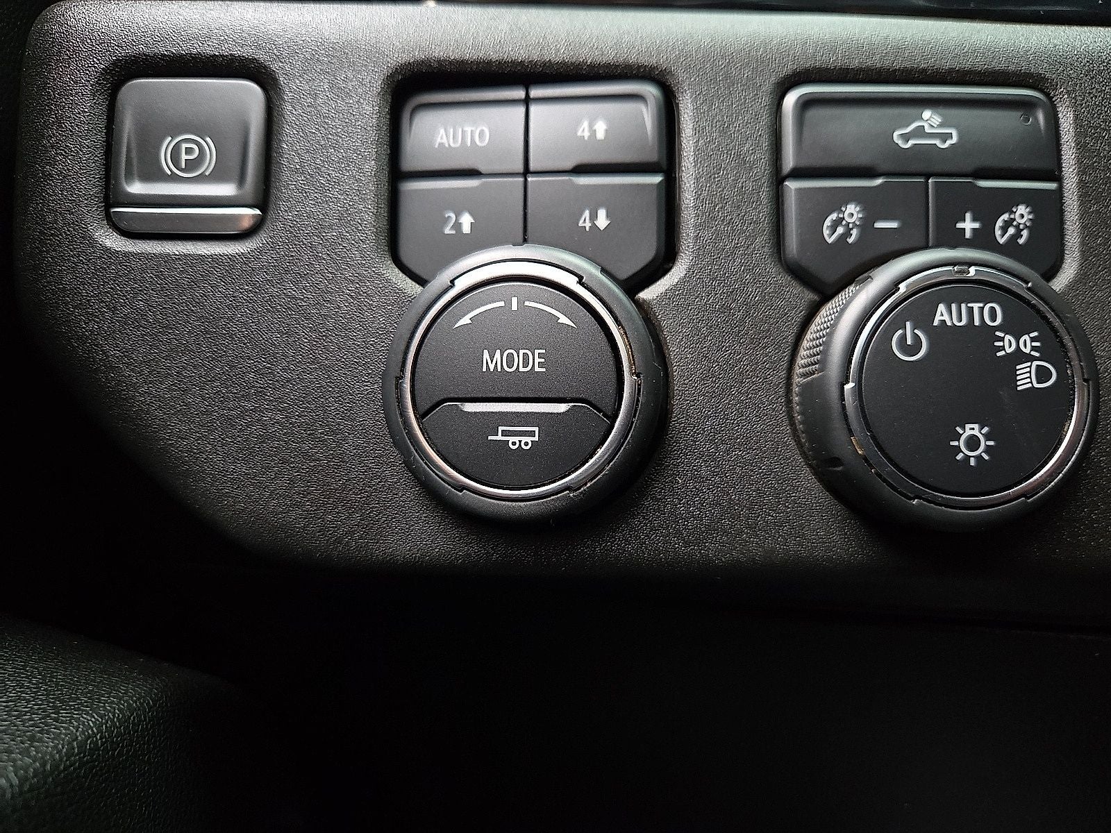 2024 Chevrolet Silverado 1500 LT LT1