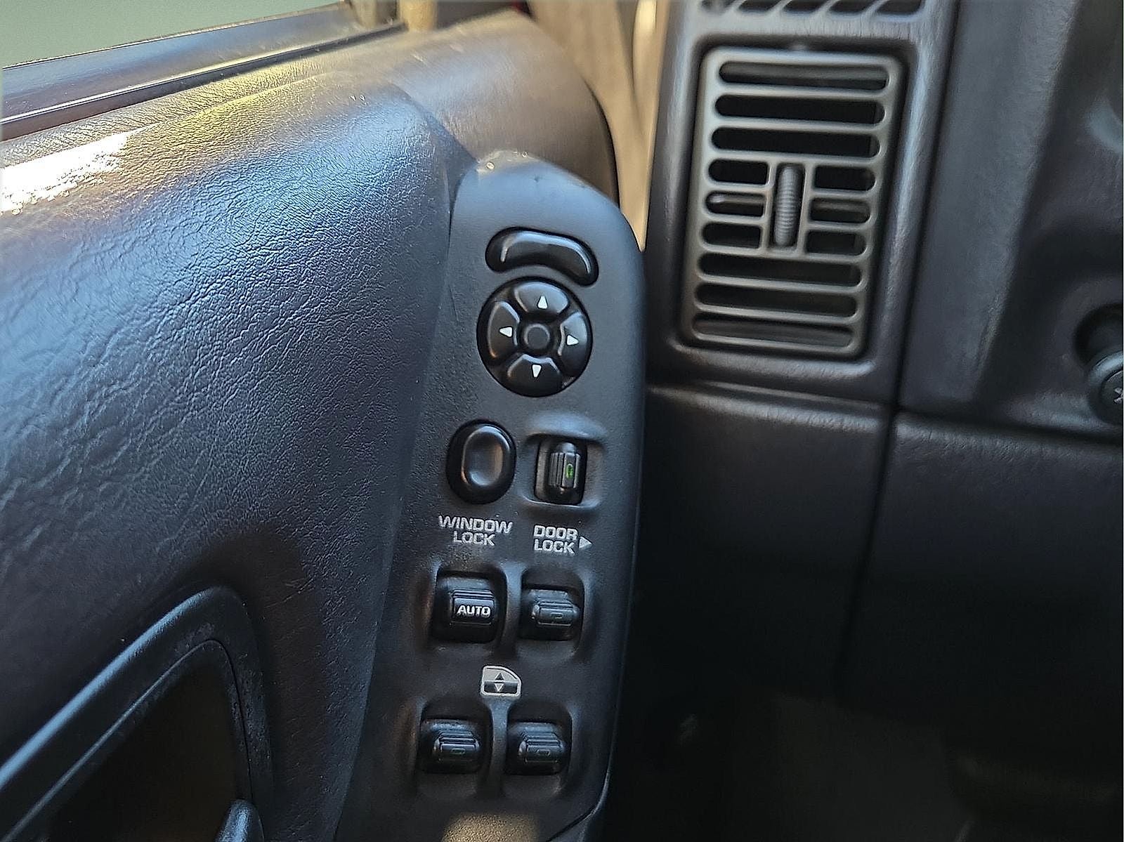 2001 Jeep Cherokee Sport
