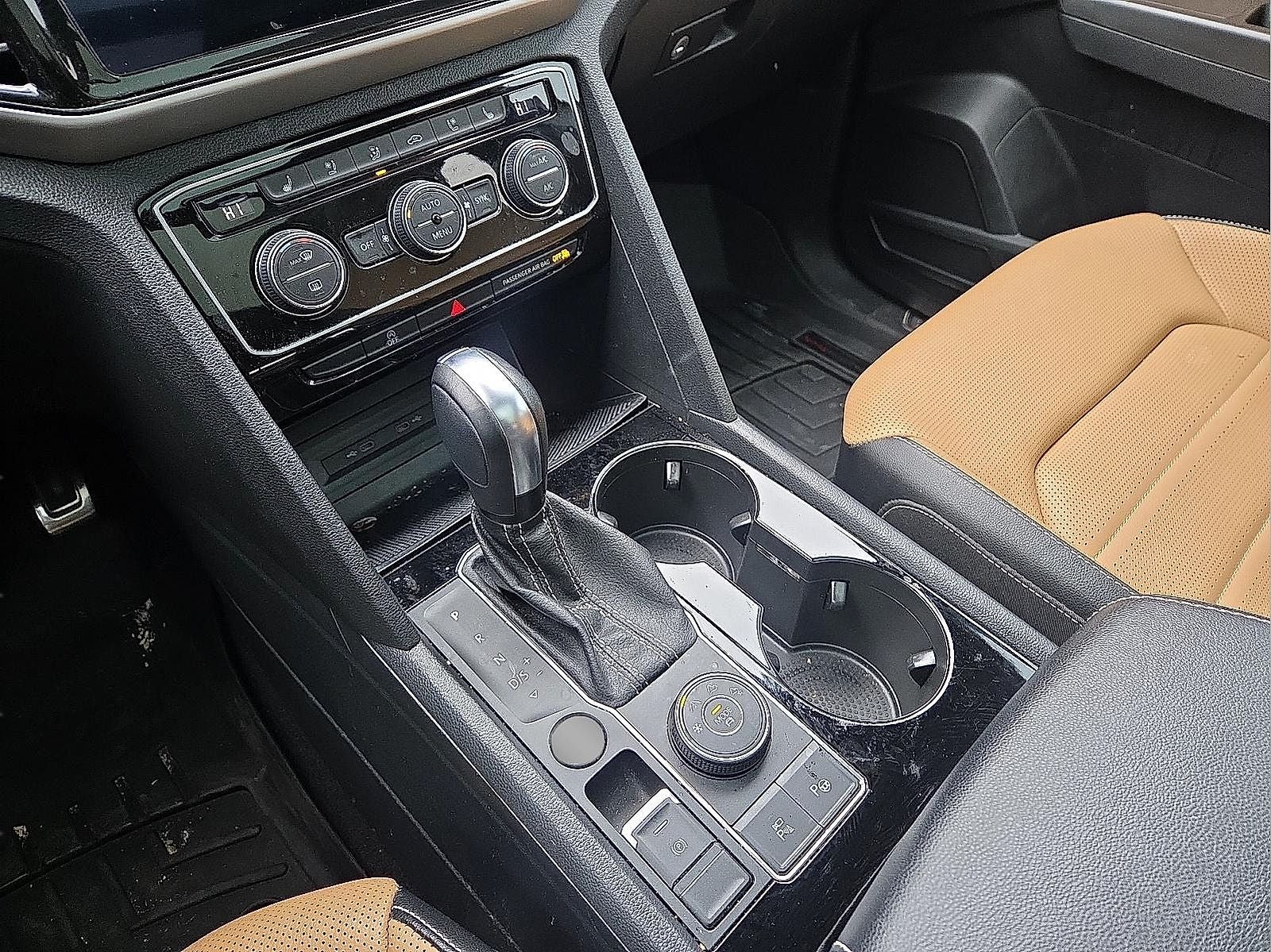 2022 Volkswagen Atlas Cross Sport 3.6L V6 SEL Premium R-Line