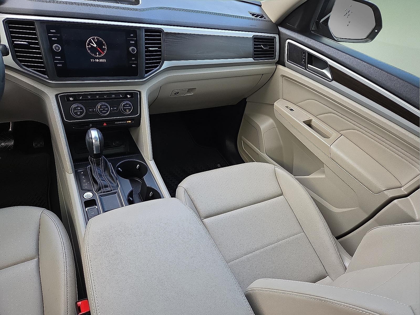 2021 Volkswagen Atlas 3.6L V6 SE w/Technology