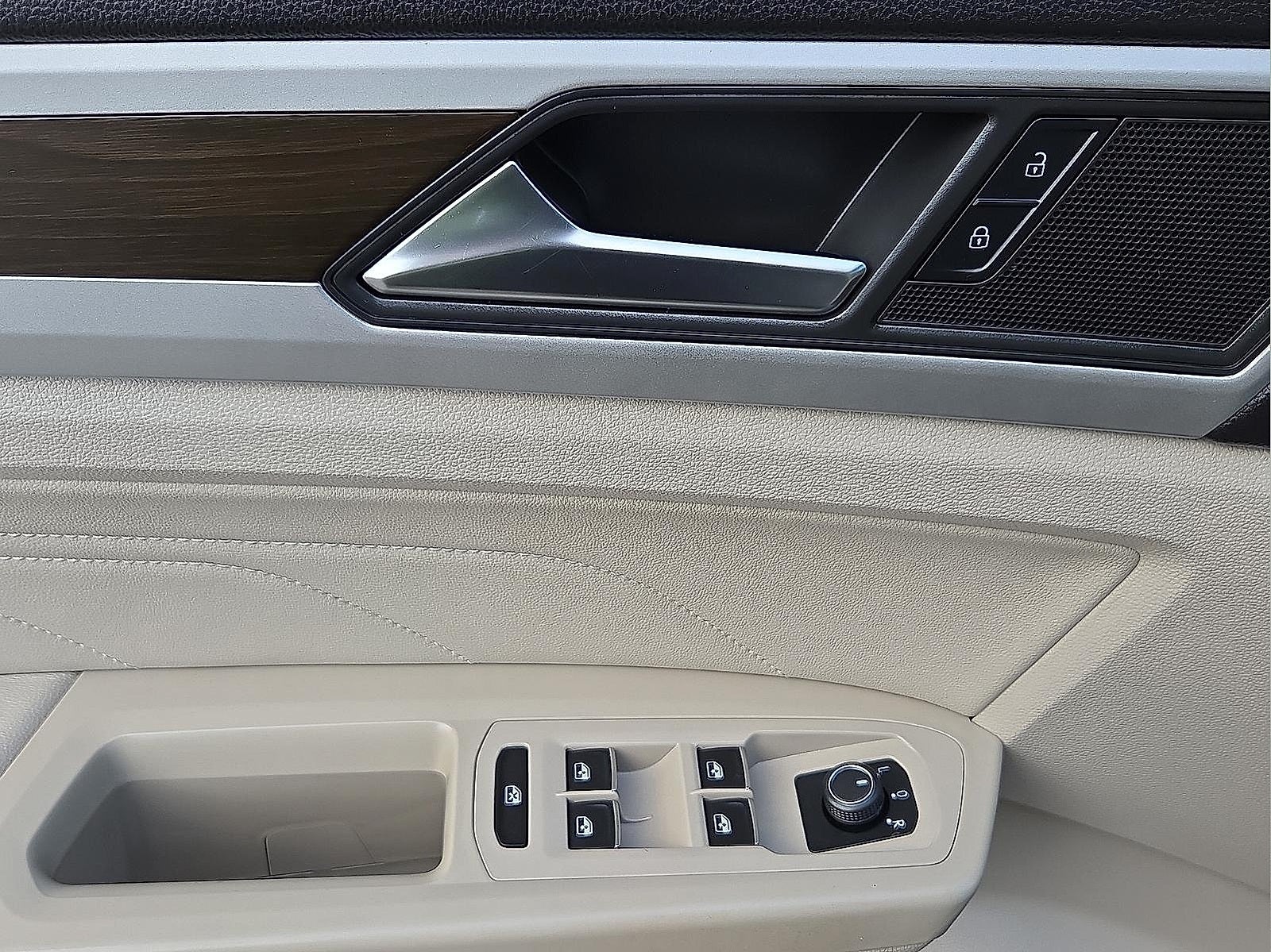 2021 Volkswagen Atlas 3.6L V6 SE w/Technology