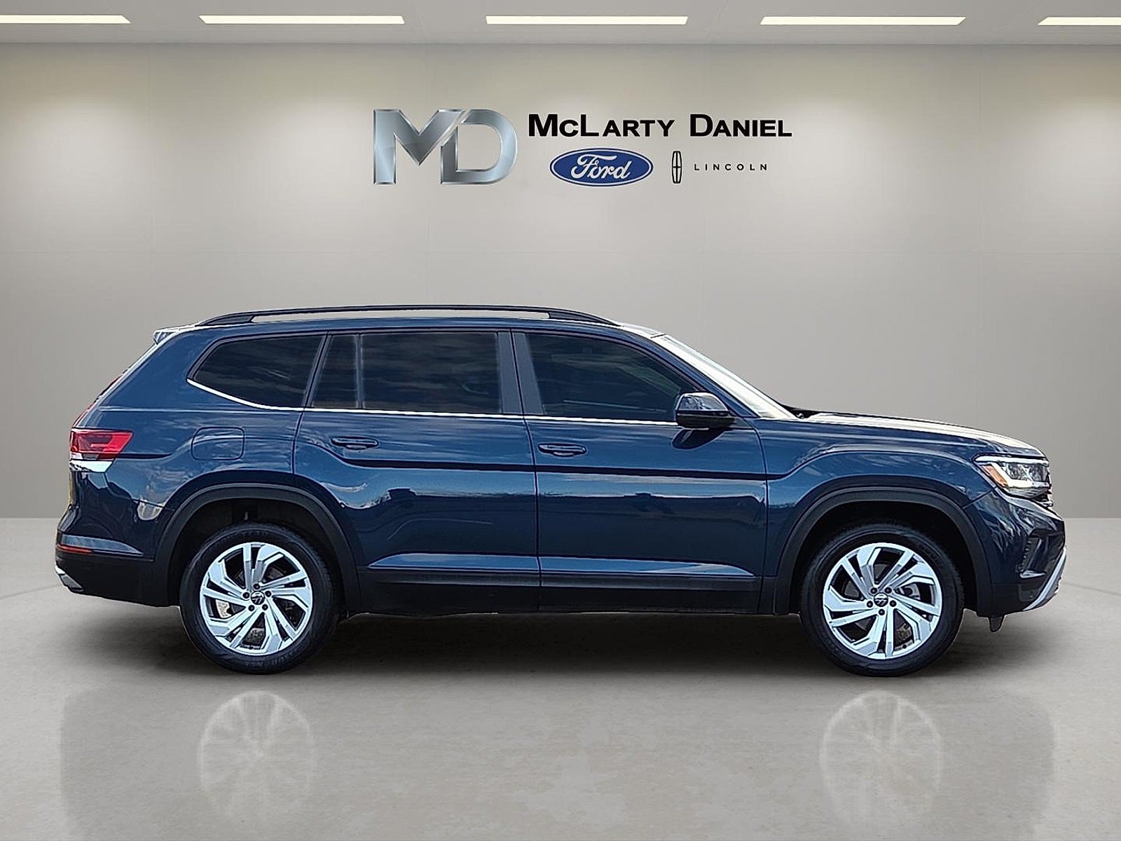 2021 Volkswagen Atlas 3.6L V6 SE w/Technology