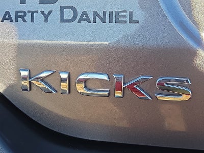 2018 Nissan Kicks S