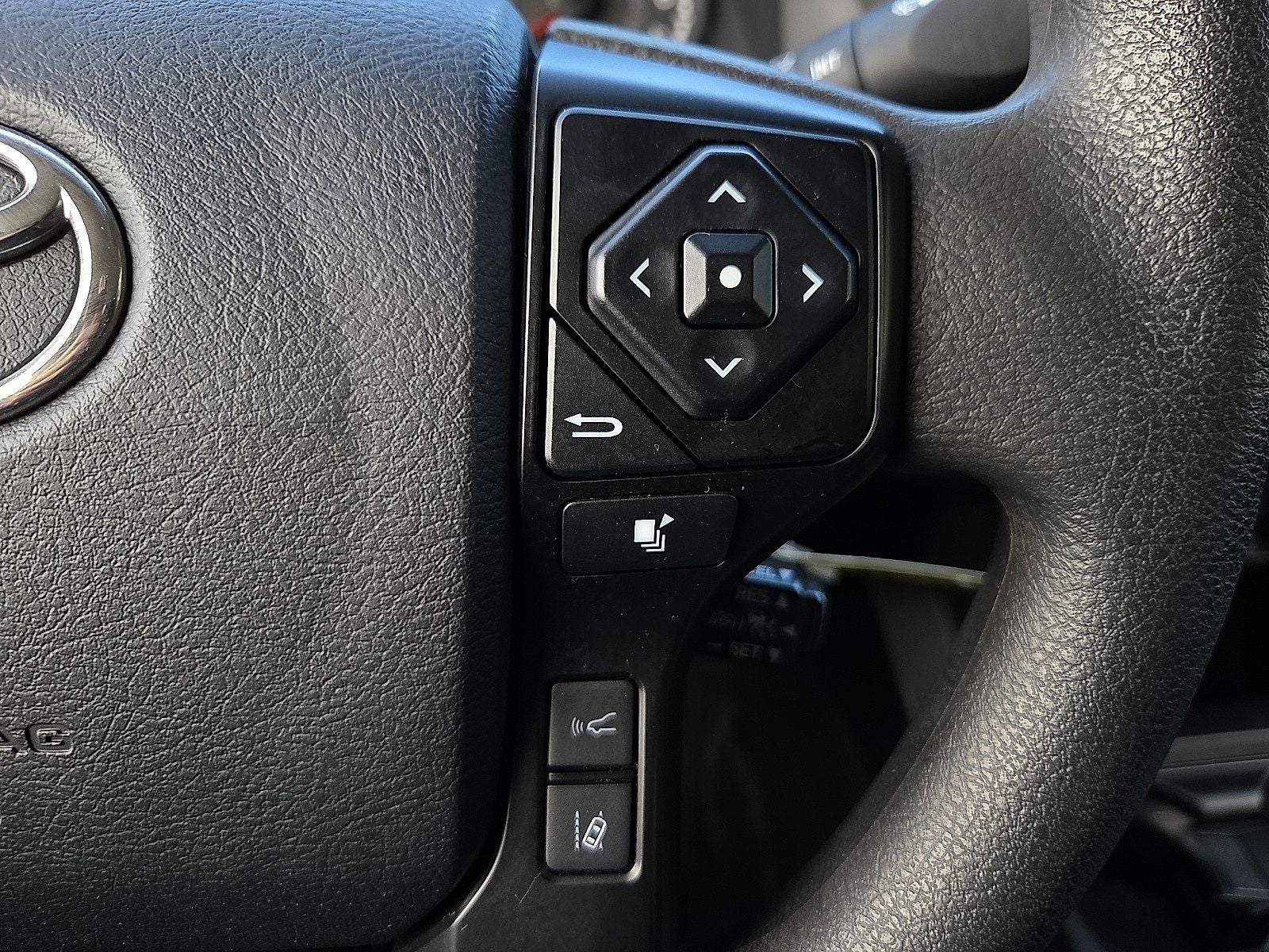 2022 Toyota Tacoma SR V6