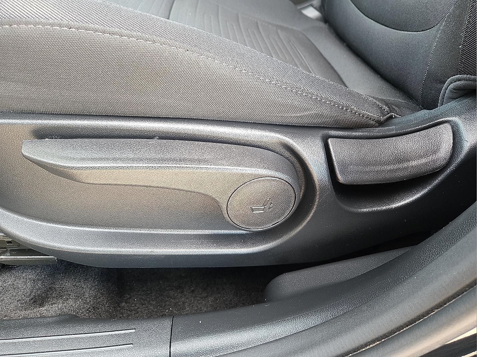 2025 Hyundai Santa Cruz SE