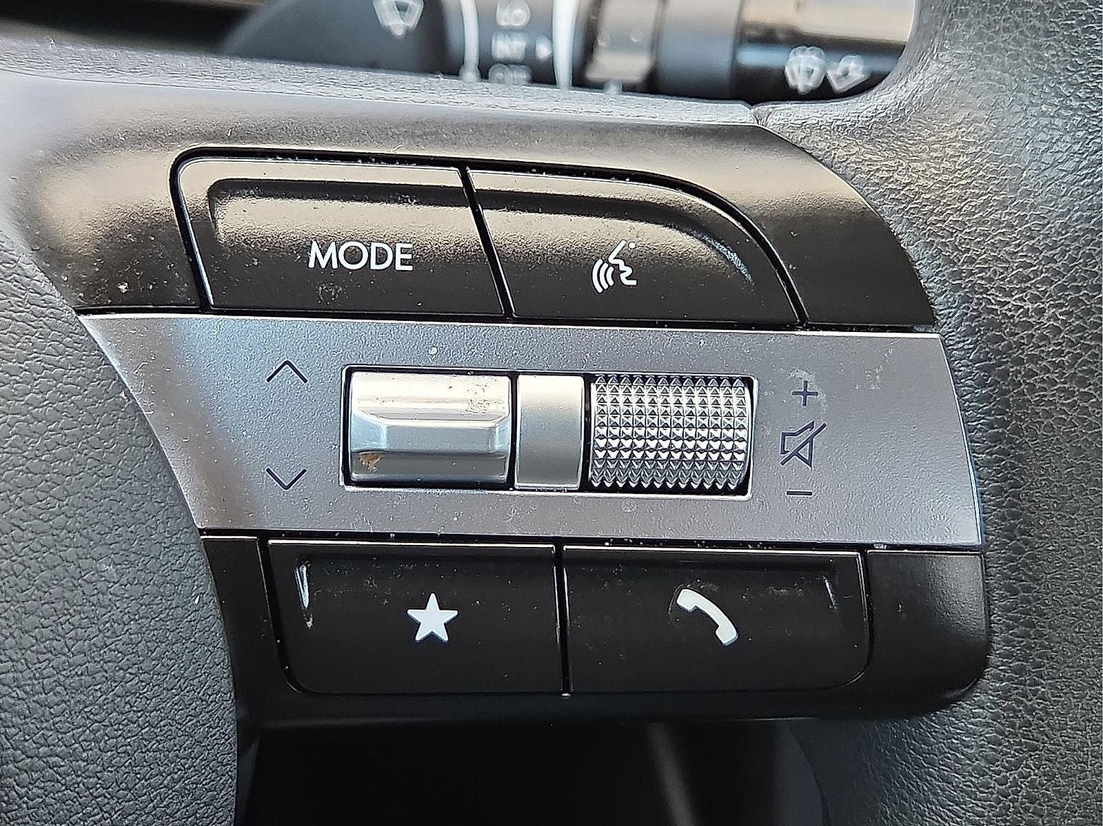 2025 Hyundai Santa Cruz SE