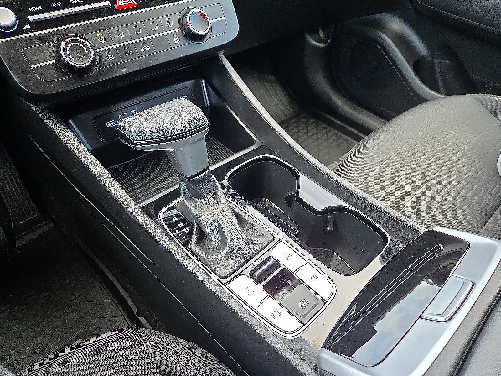 2025 Hyundai Santa Cruz SE