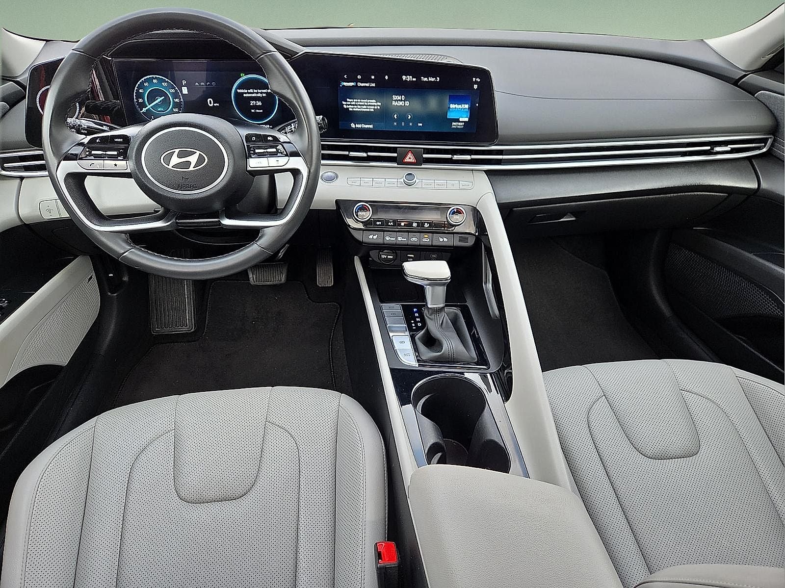 2025 Hyundai Elantra Hybrid Limited