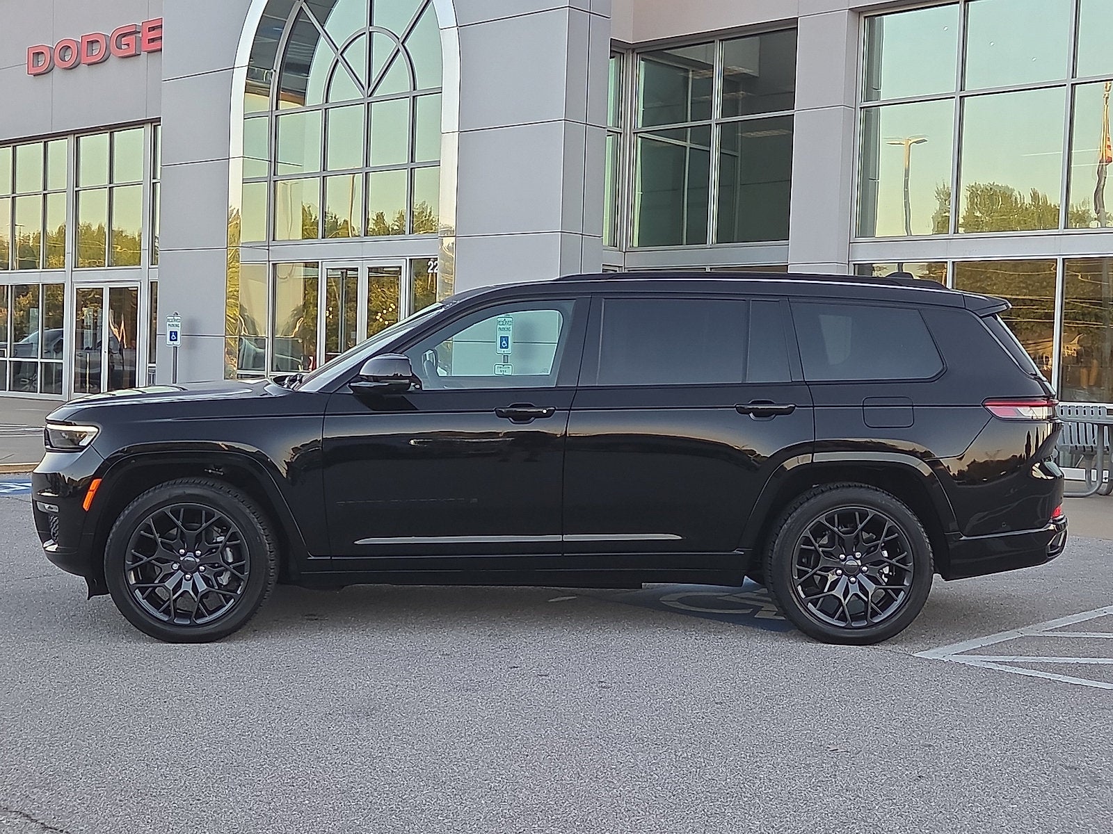 2025 Jeep Grand Cherokee L Summit Reserve 4x4