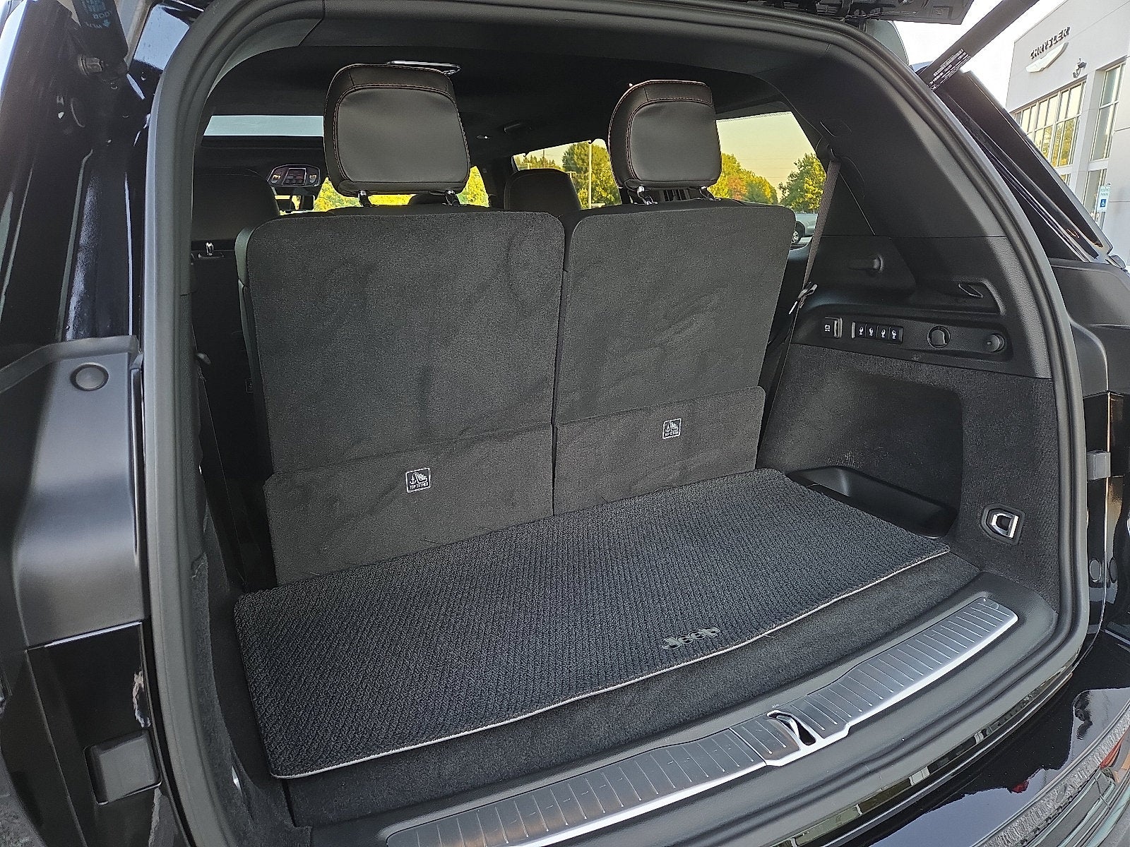 2025 Jeep Grand Cherokee L Summit Reserve 4x4