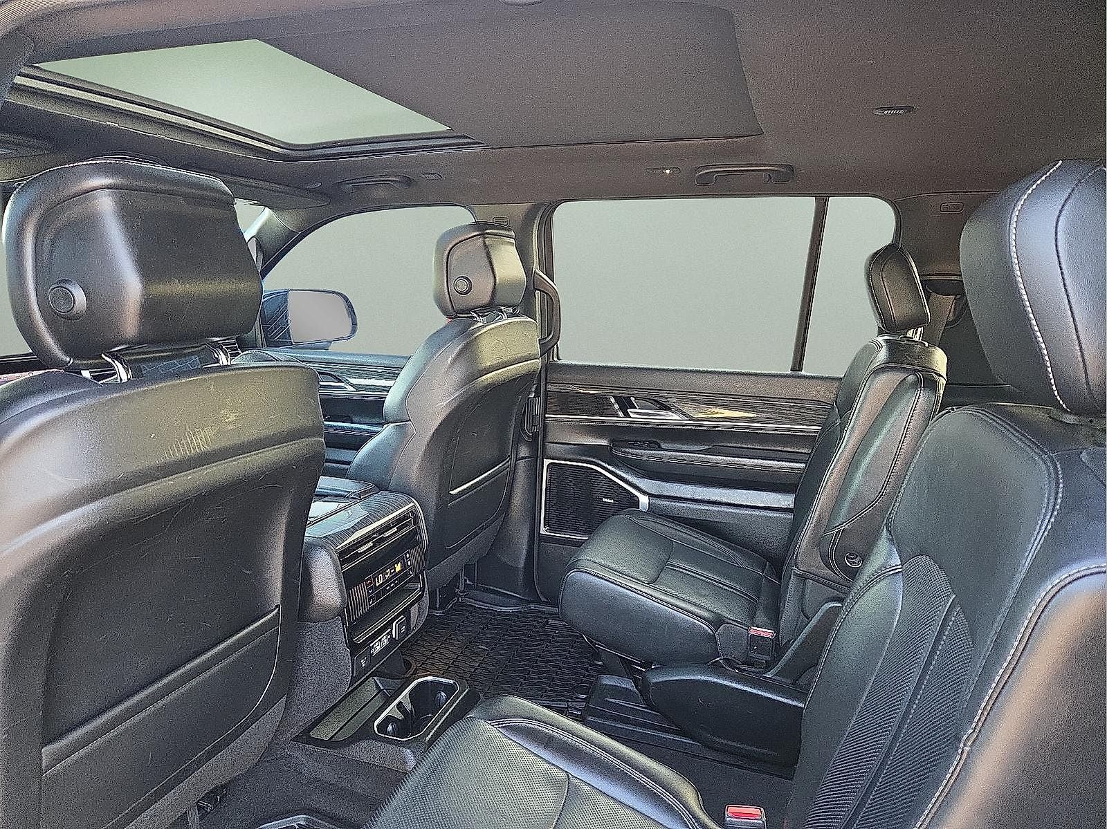 2022 Jeep Wagoneer Series III 4x4