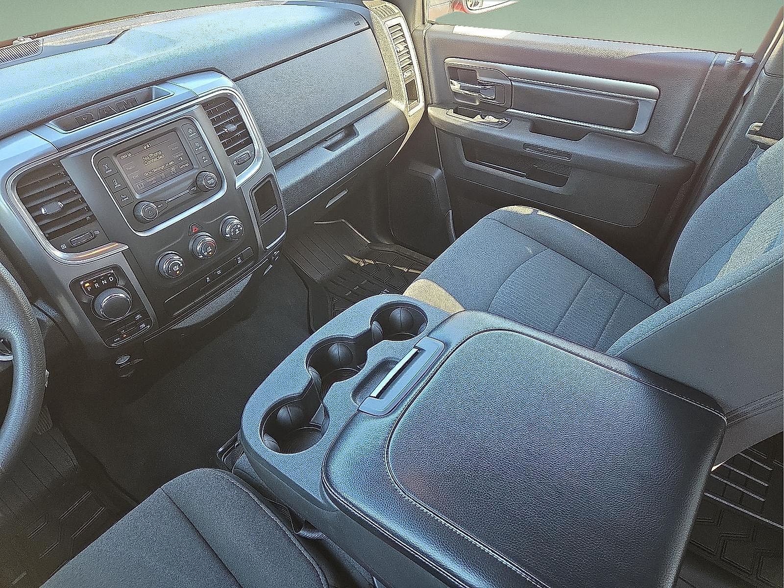 2024 RAM 1500 Classic Warlock Crew Cab 4x4 5'7' Box