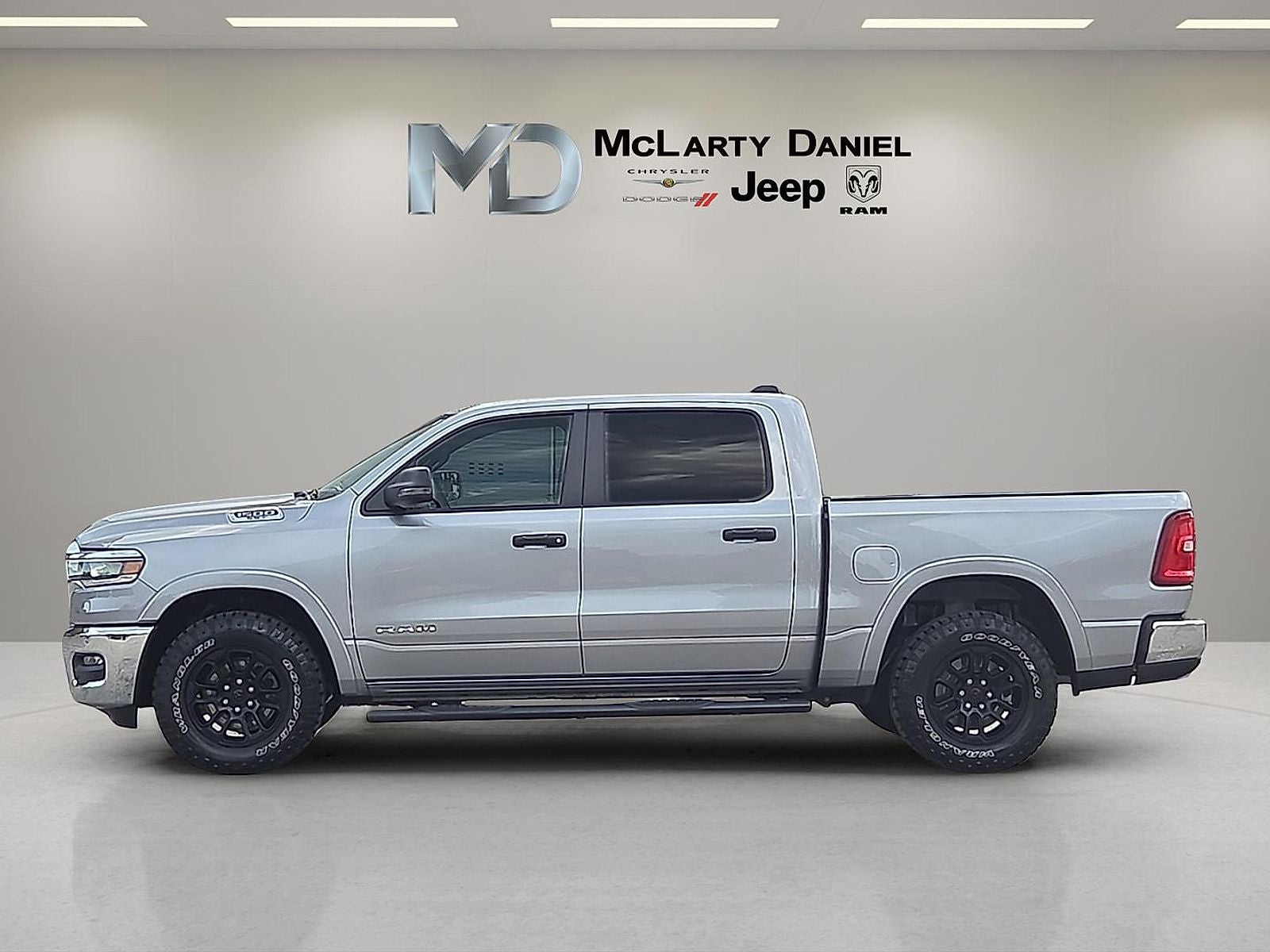 2025 RAM 1500 Big Horn Crew Cab 4x4 5'7' Box