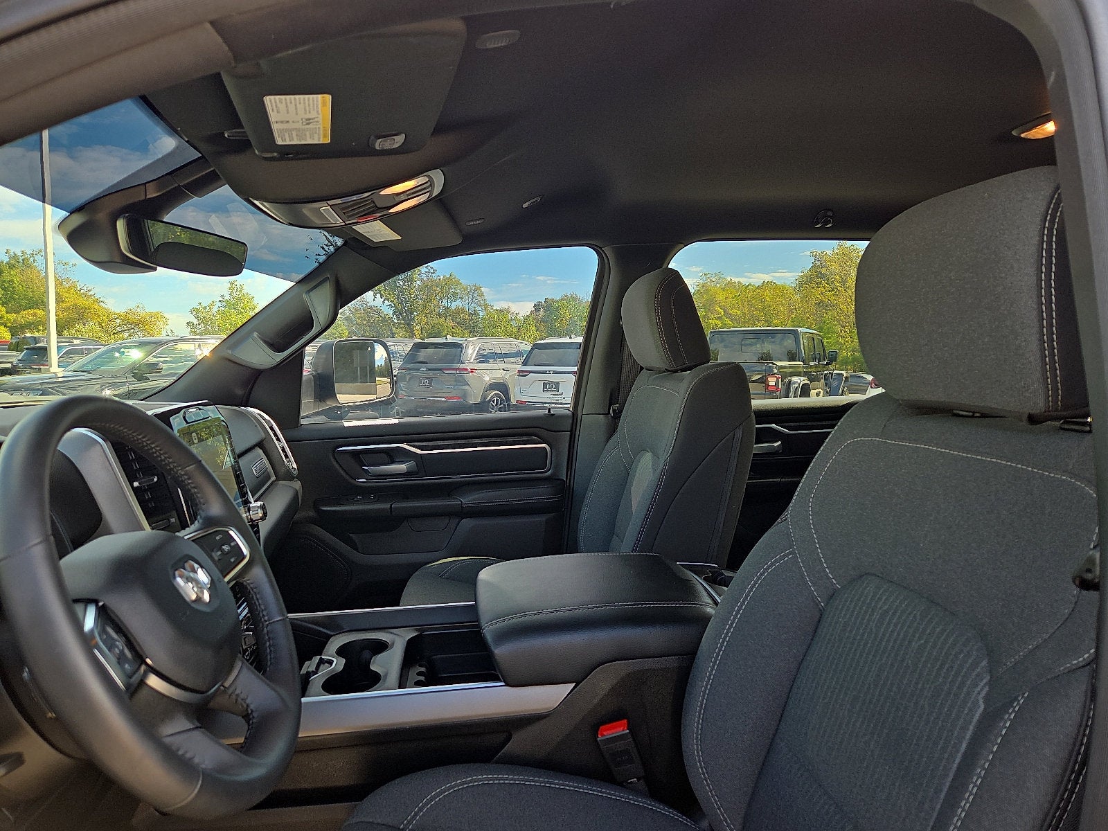 2024 RAM 1500 Big Horn Crew Cab 4x4 5'7' Box