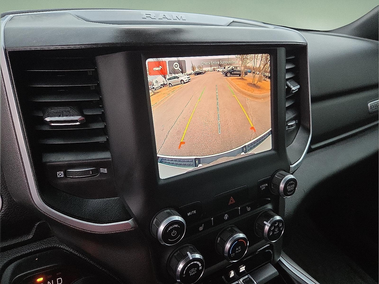 2023 RAM 1500 Big Horn Crew Cab 4x4 5'7' Box