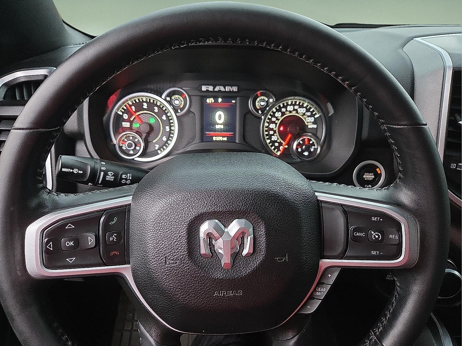 2023 RAM 1500 Big Horn Crew Cab 4x4 5'7' Box