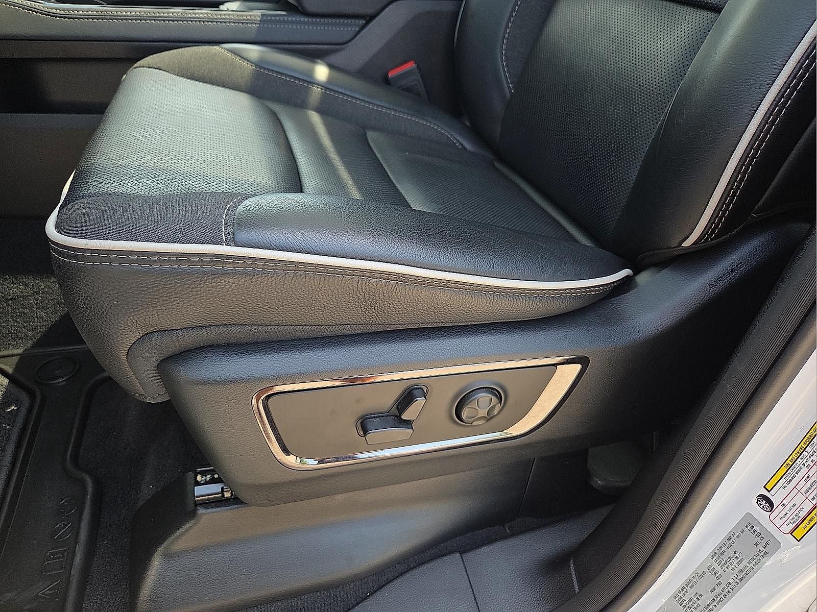 2025 RAM 1500 Limited Crew Cab 4x4 5'7' Box