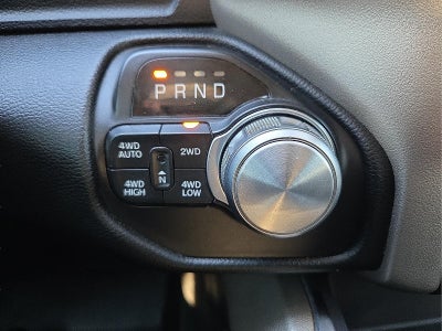 2020 RAM 1500 Laramie Crew Cab 4x4 5'7' Box