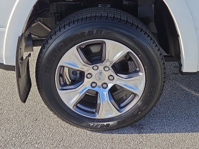 2020 RAM 1500 Laramie Crew Cab 4x4 5'7' Box