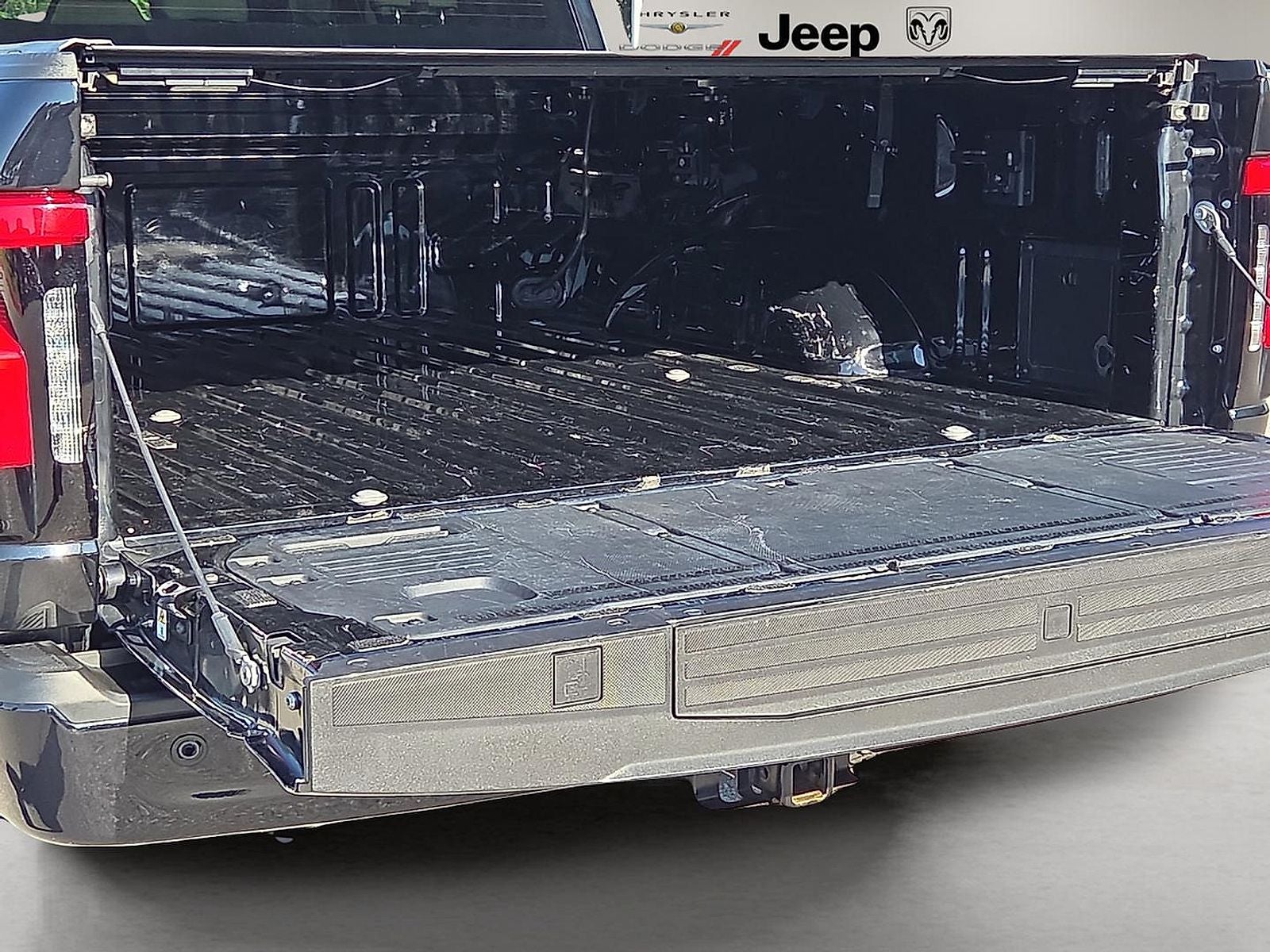 2024 Ford F-150 Lightning Flash