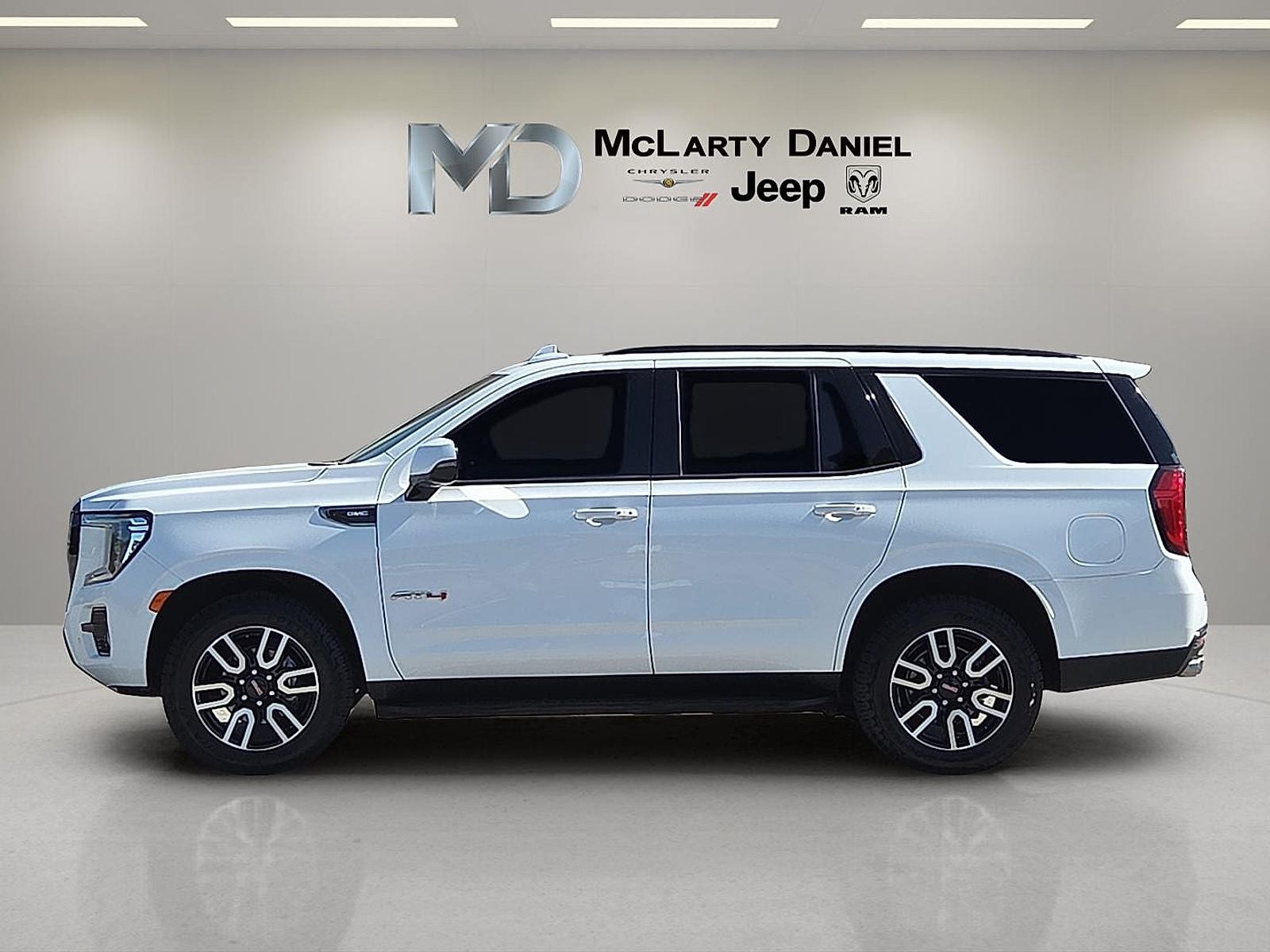 2022 GMC Yukon 4WD AT4