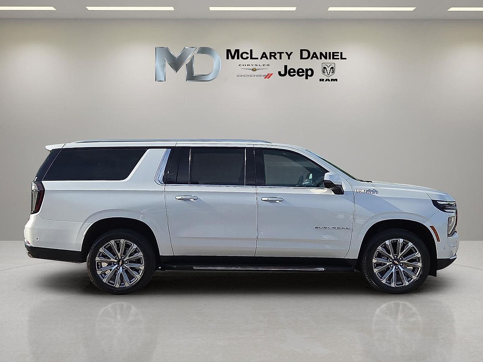 2025 Chevrolet Suburban 4WD High Country