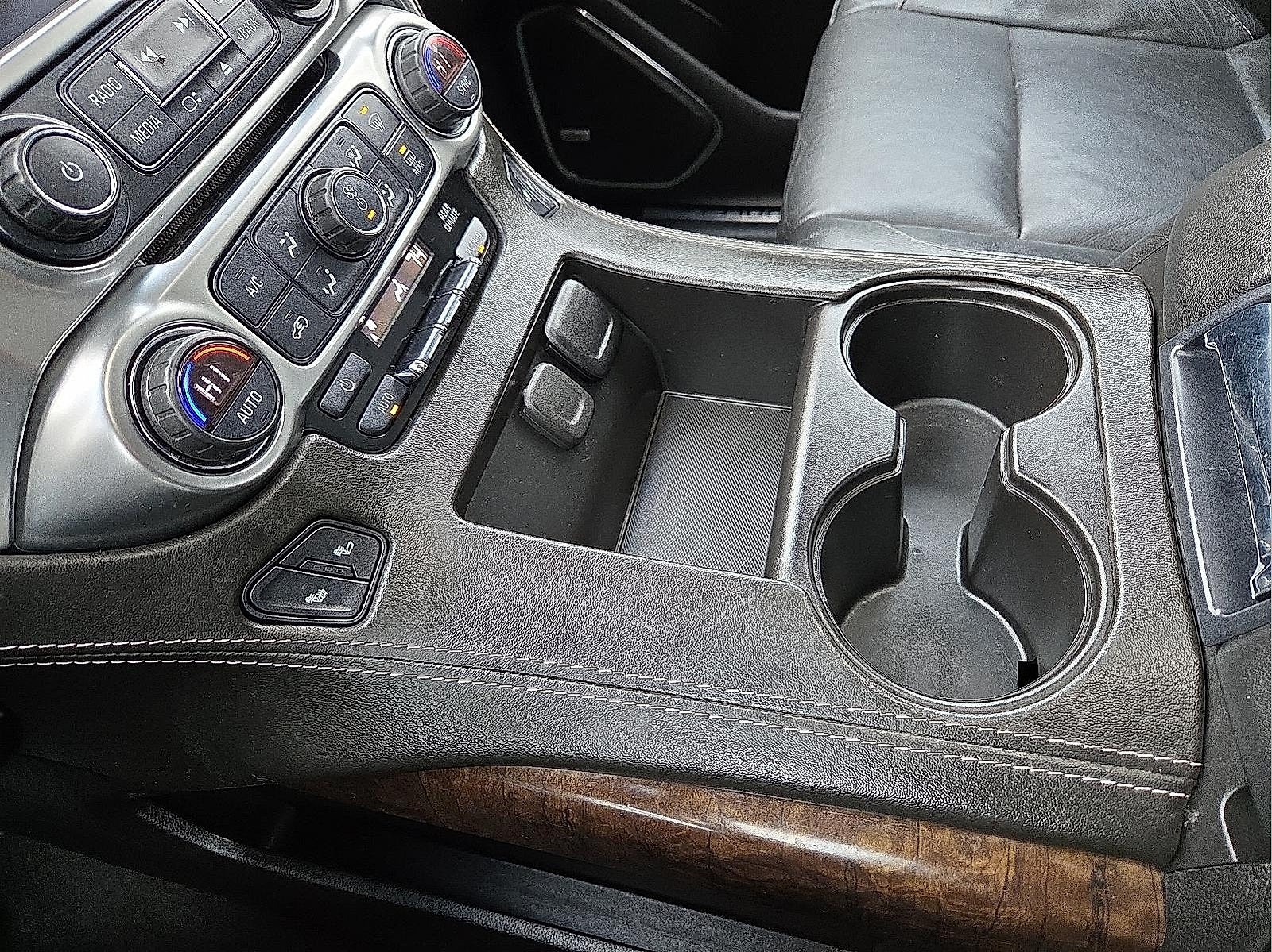 2020 Chevrolet Suburban 4WD LT