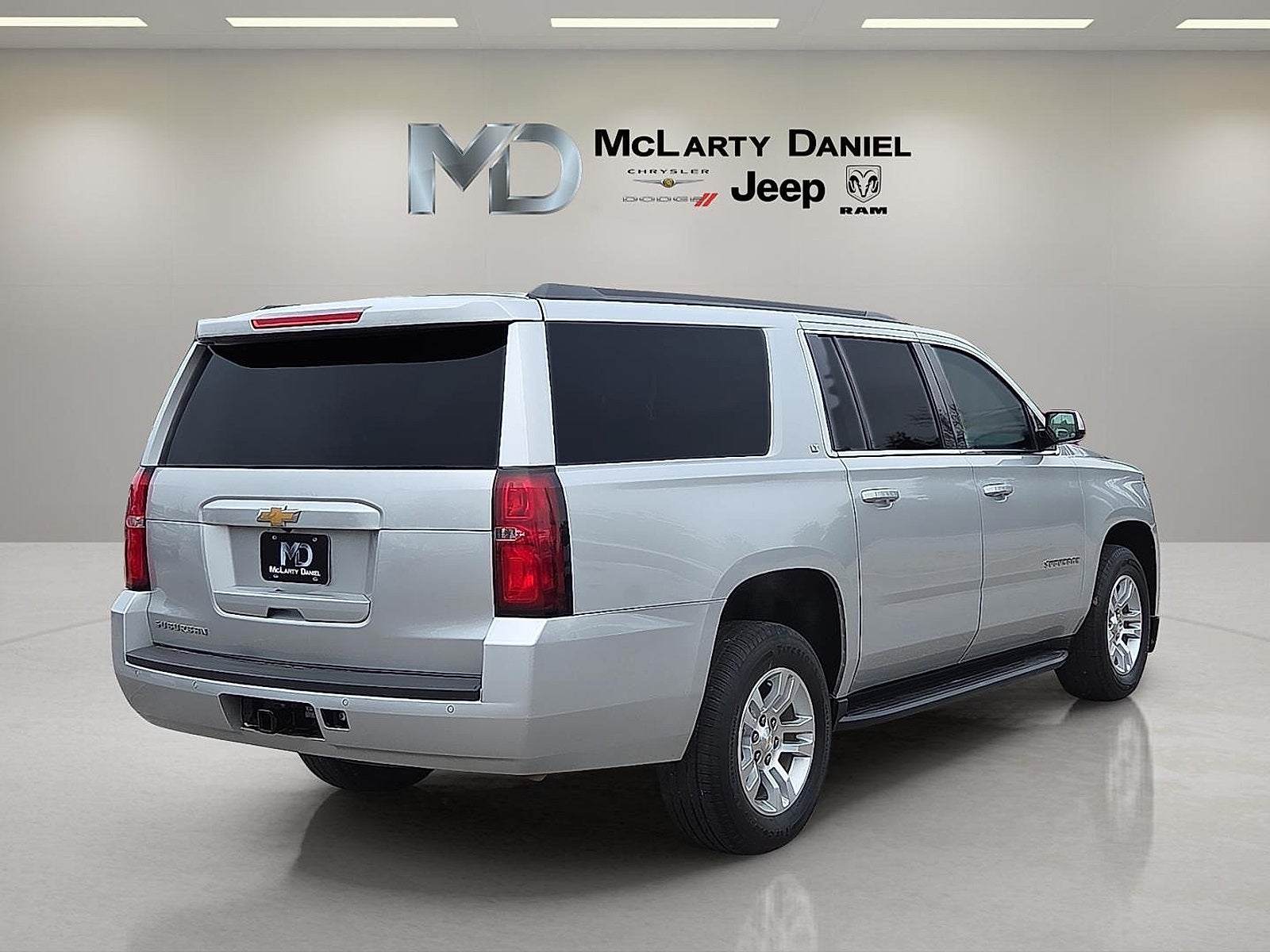 2020 Chevrolet Suburban 4WD LT