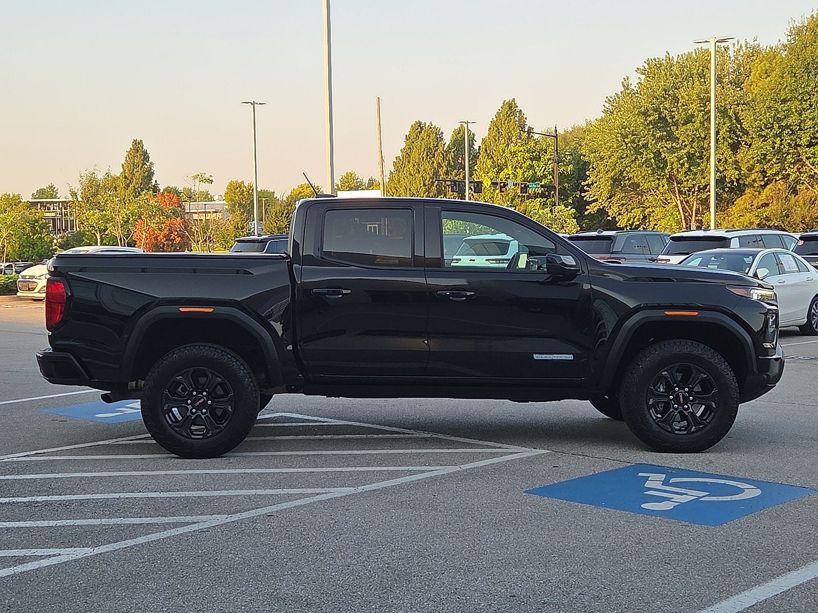 2025 GMC Canyon 2WD Elevation