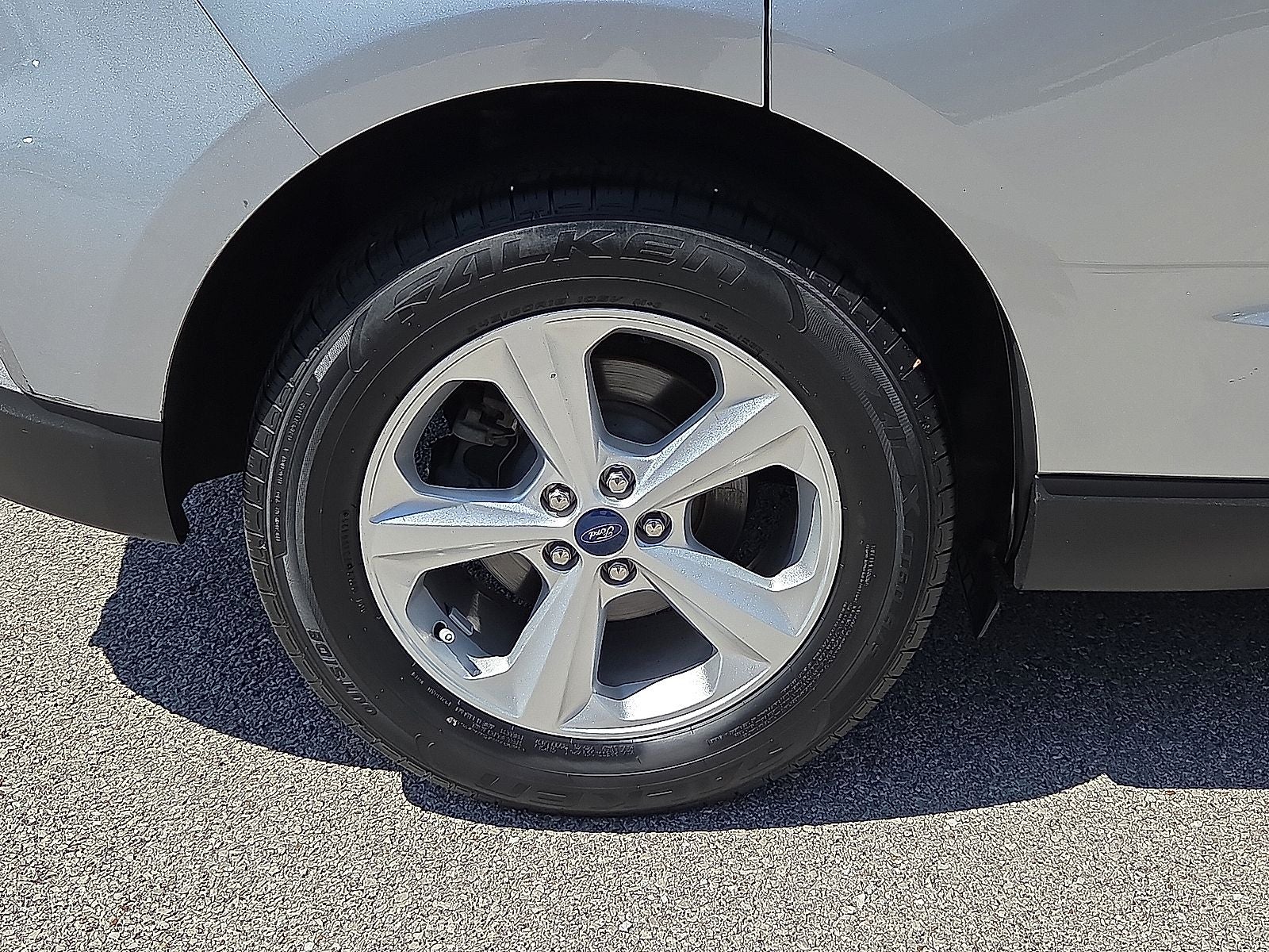 2020 Ford Edge SE