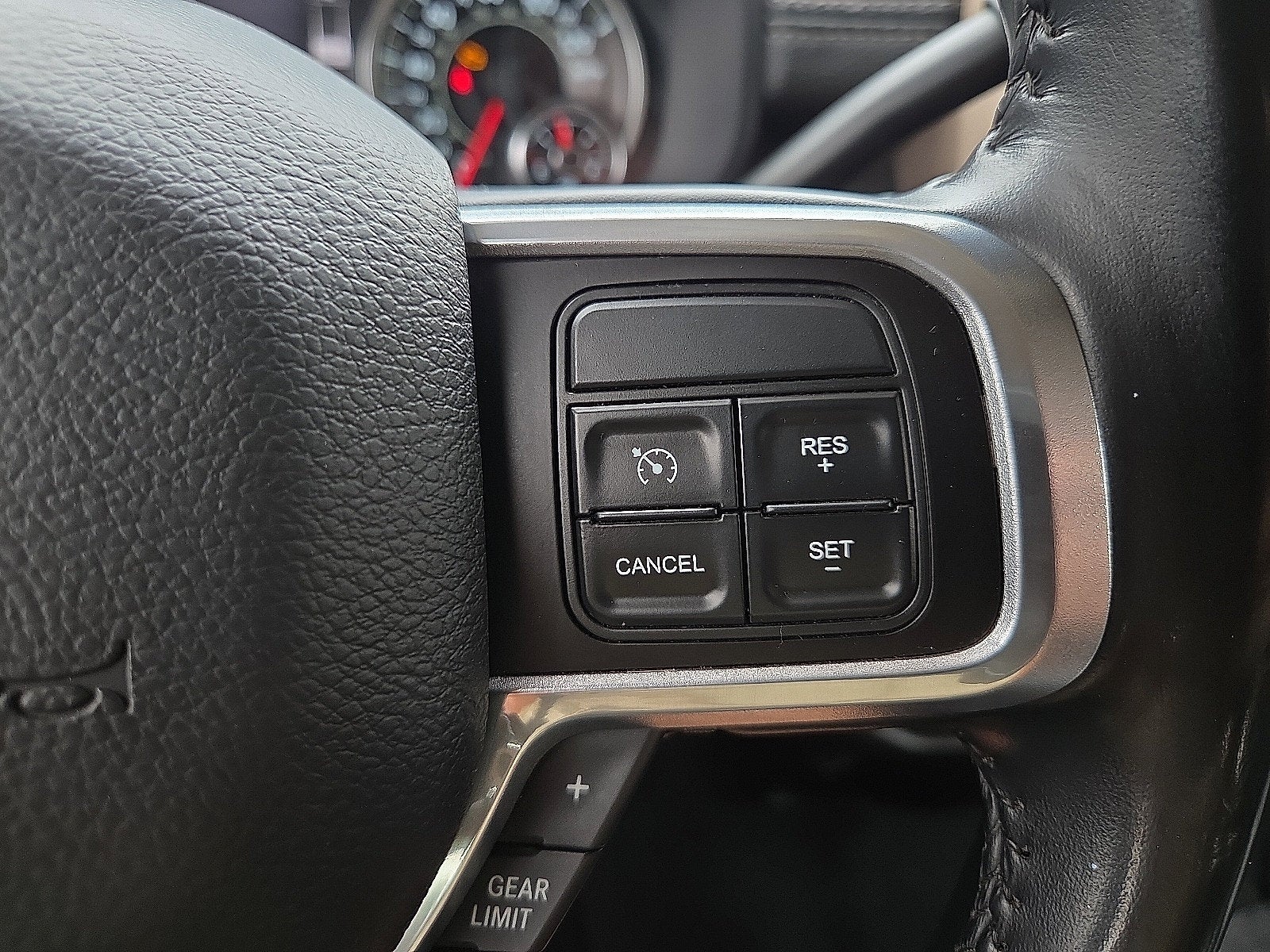 2022 RAM 2500 Laramie Crew Cab 4x4 6'4' Box