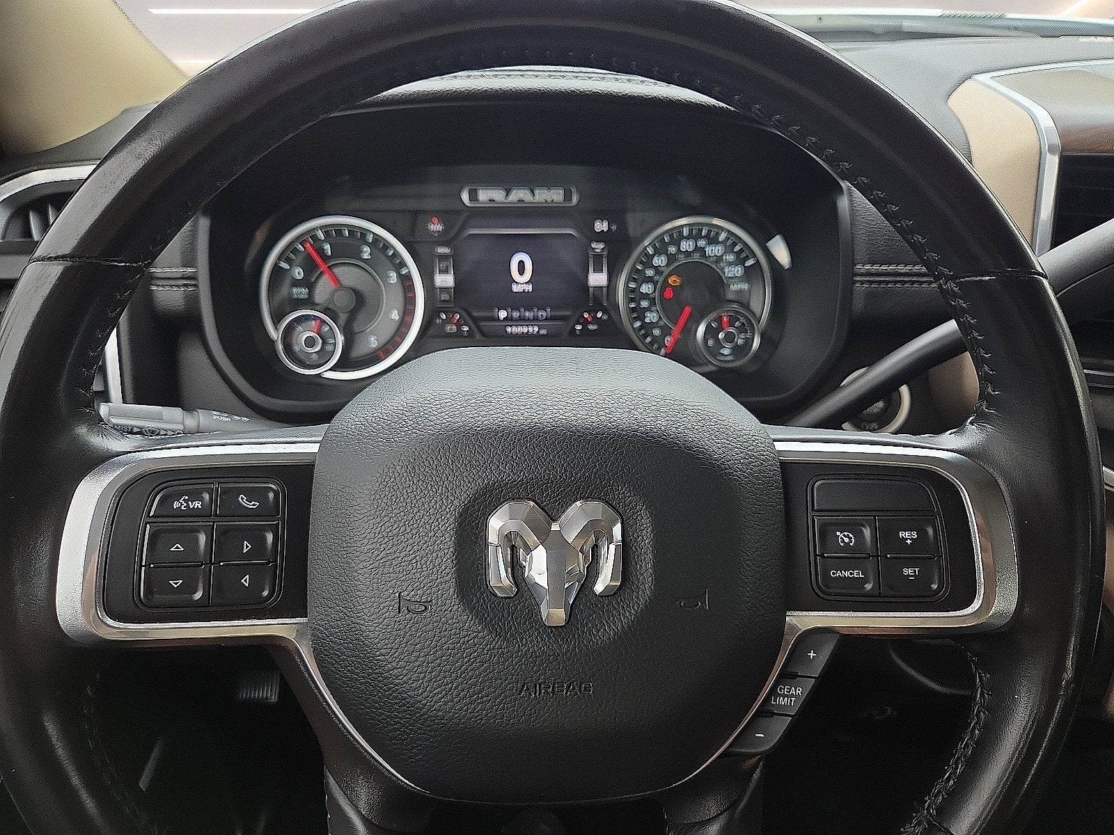 2022 RAM 2500 Laramie Crew Cab 4x4 6'4' Box