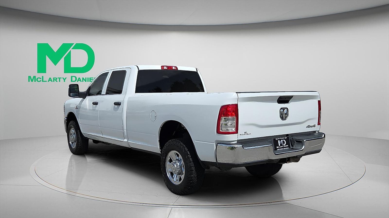 2023 RAM 2500 Tradesman Crew Cab 4x4 8' Box