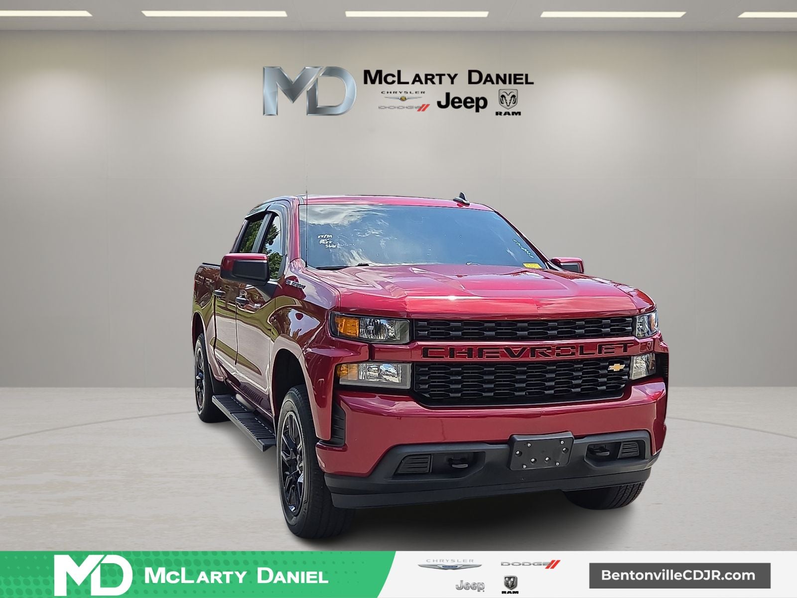 2020 Chevrolet Silverado 1500 4WD Crew Cab Short Bed Custom
