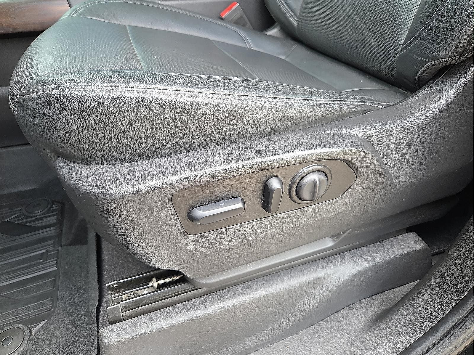 2020 GMC Sierra 1500 4WD Crew Cab Short Box SLT
