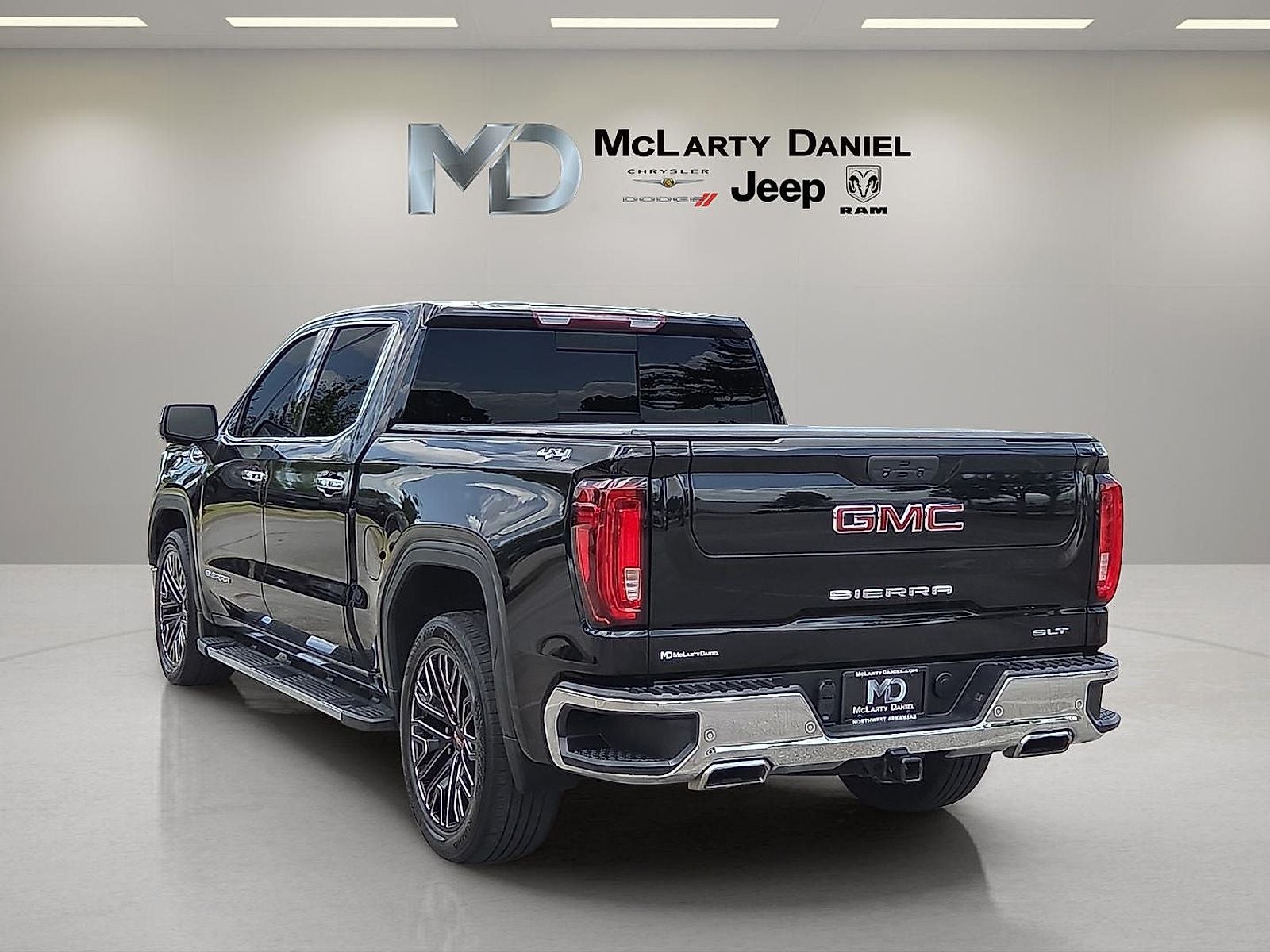 2020 GMC Sierra 1500 4WD Crew Cab Short Box SLT
