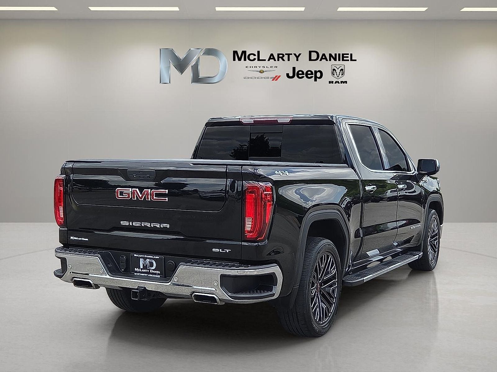 2020 GMC Sierra 1500 4WD Crew Cab Short Box SLT