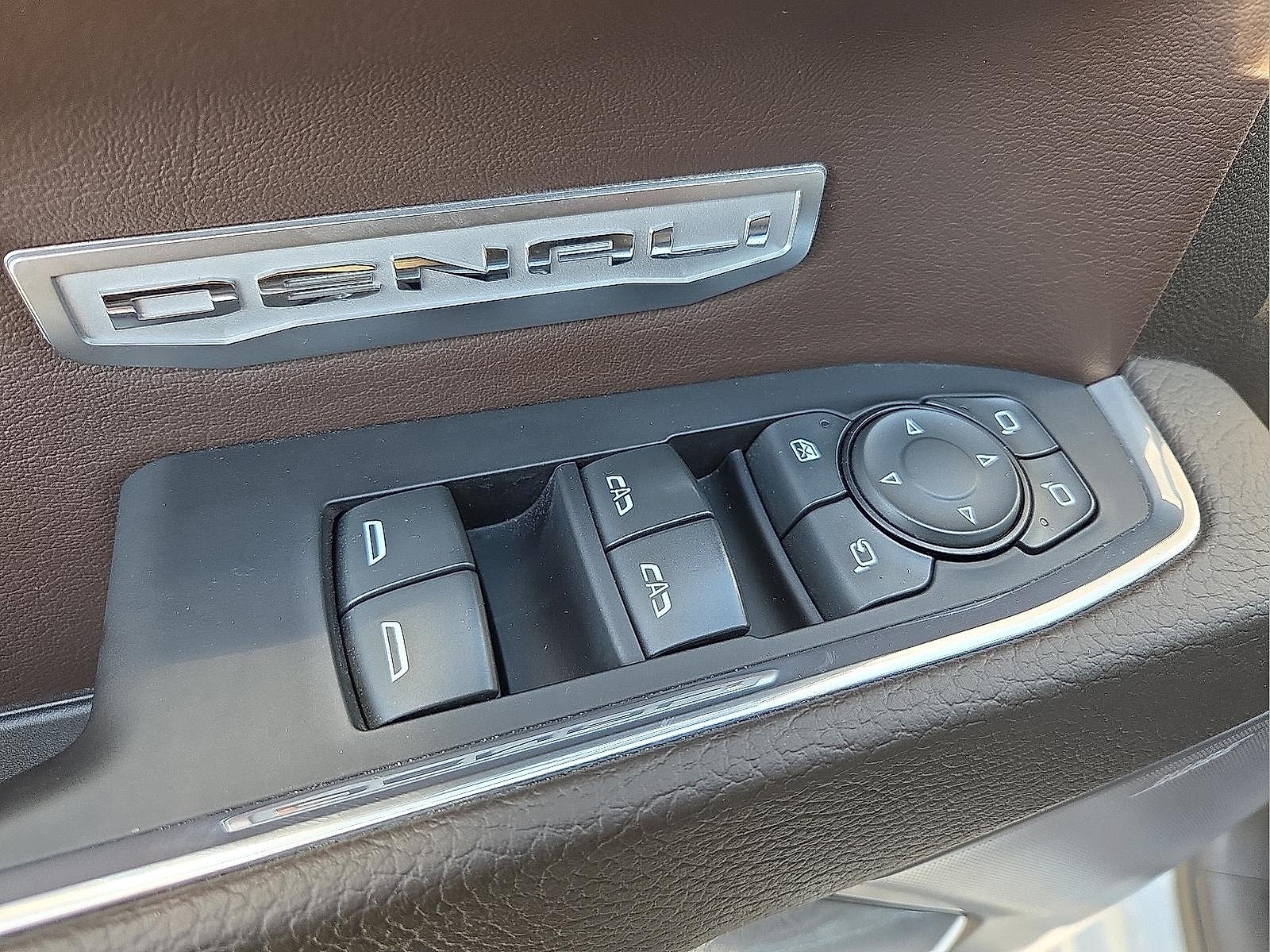 2022 GMC Sierra 1500 4WD Crew Cab Short Box Denali