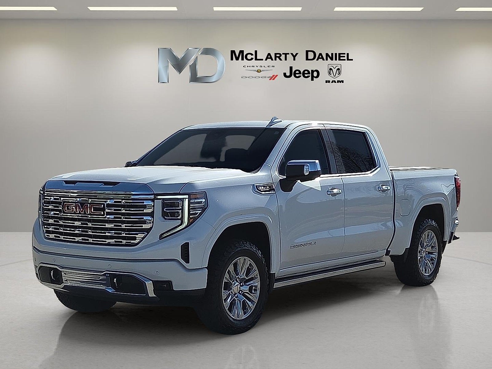 2022 GMC Sierra 1500 4WD Crew Cab Short Box Denali