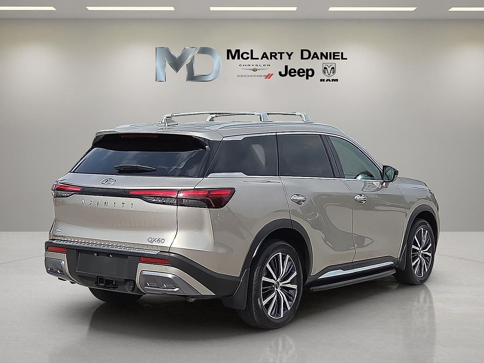 2025 INFINITI QX60 SENSORY AWD