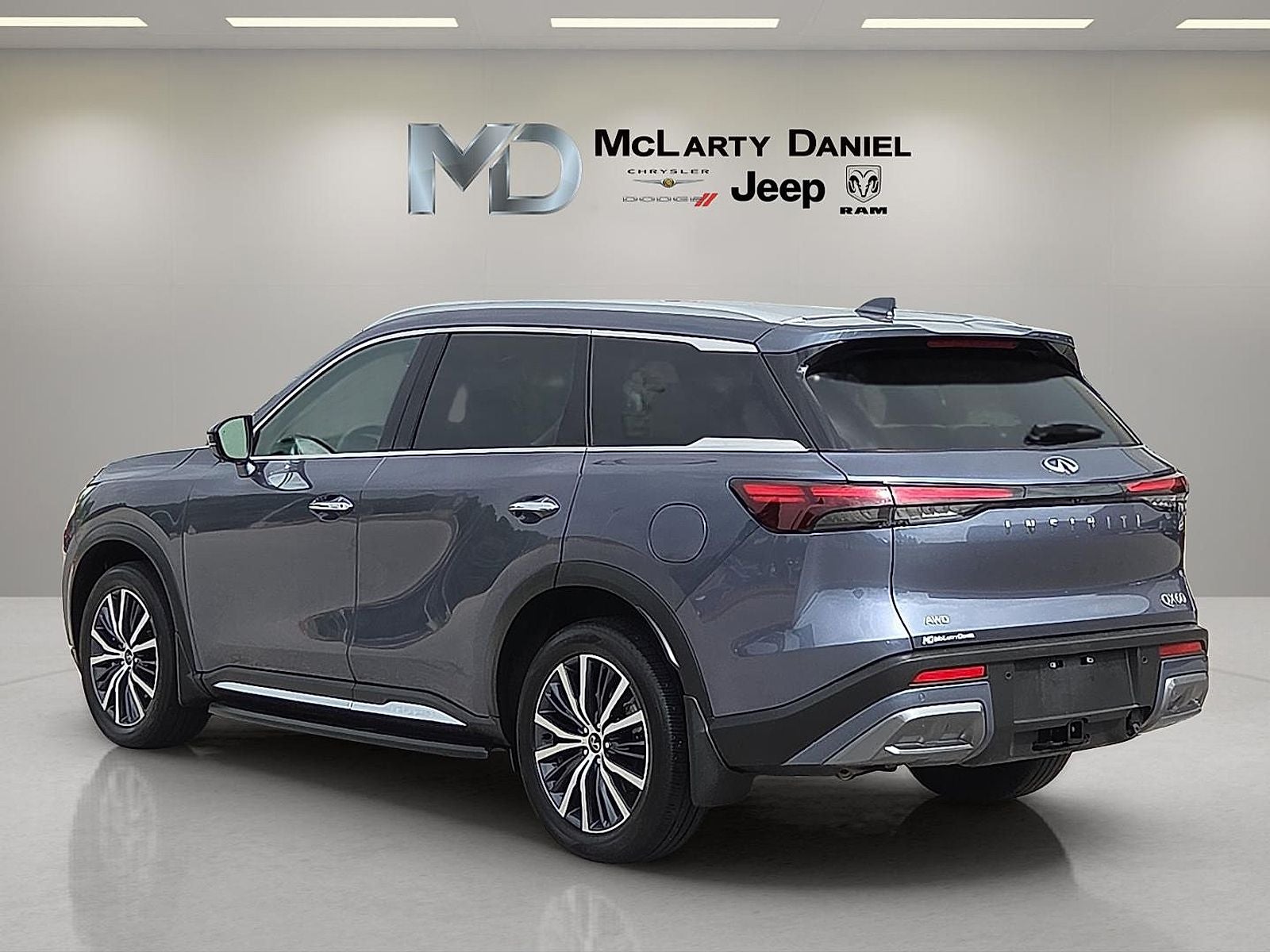 2025 INFINITI QX60 SENSORY AWD