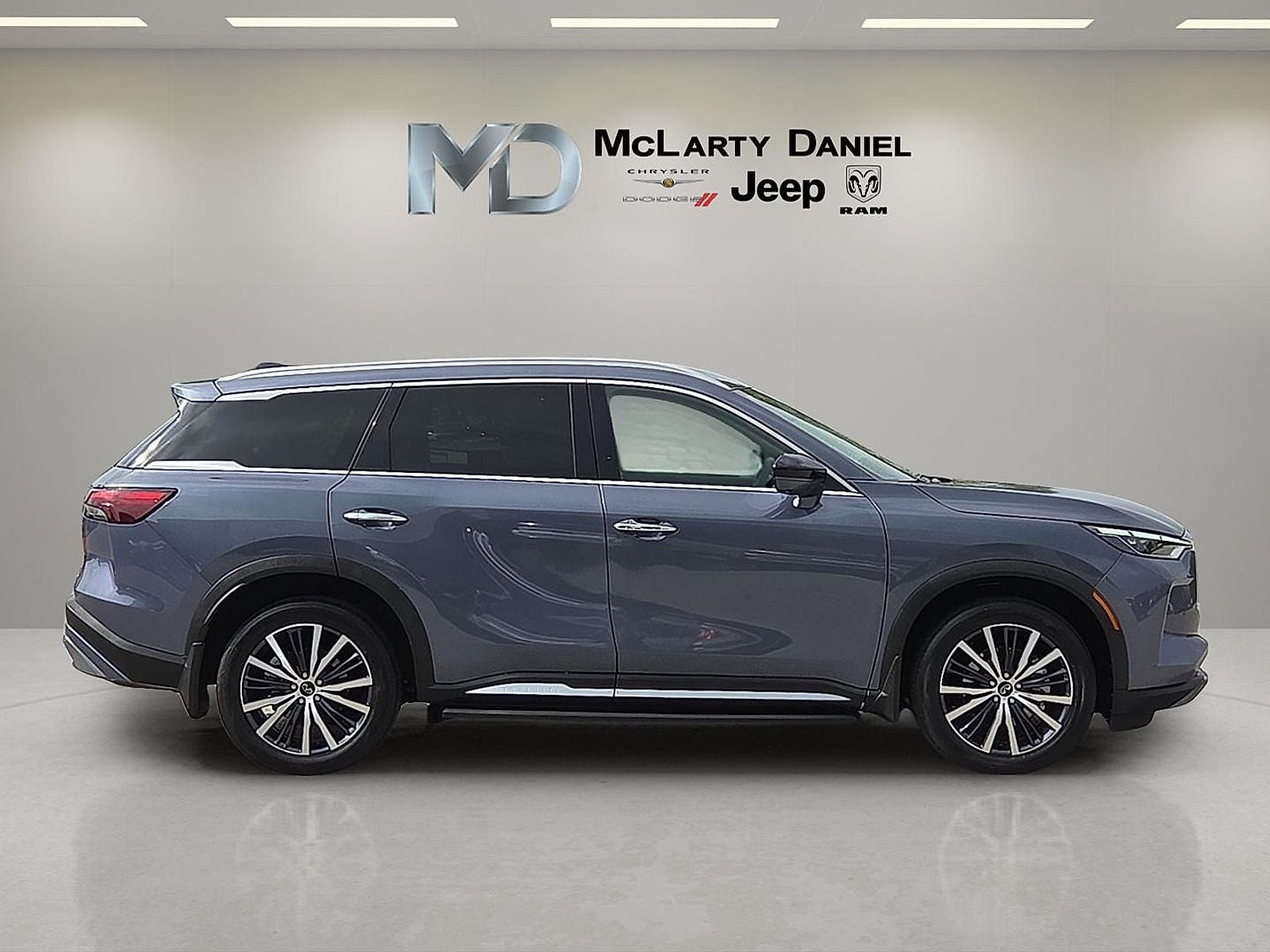 2025 INFINITI QX60 SENSORY AWD