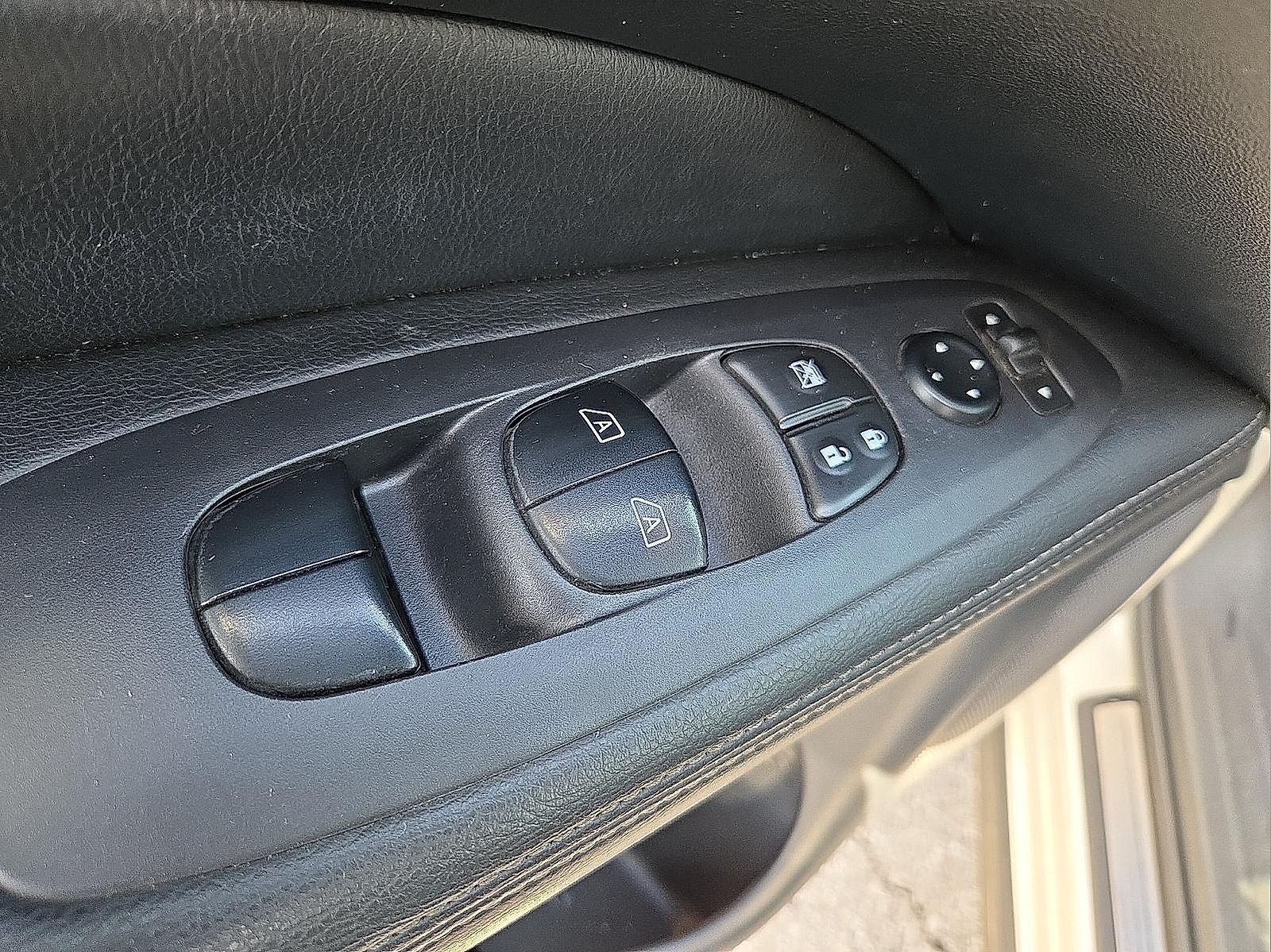 2020 Nissan Pathfinder SL 2WD