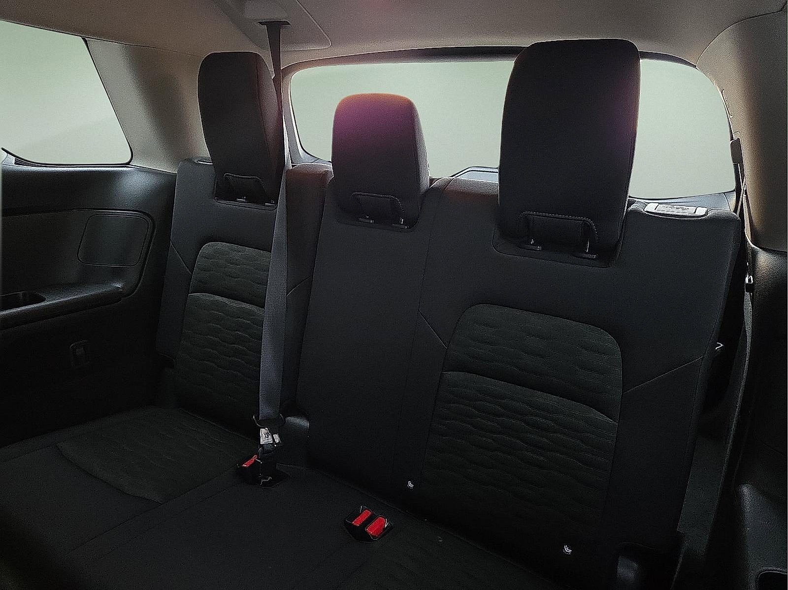 2025 Nissan Pathfinder S FWD