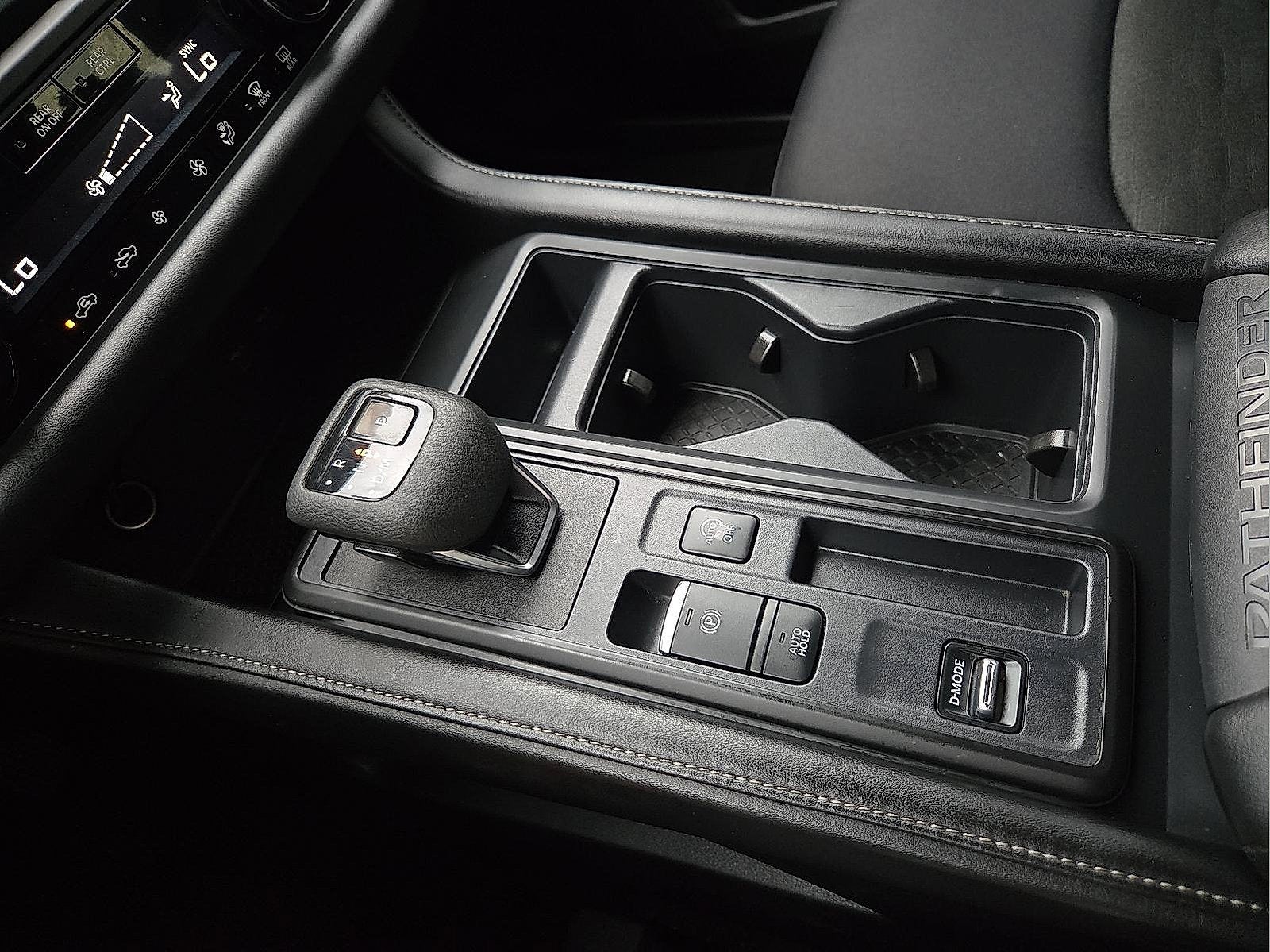 2025 Nissan Pathfinder S FWD