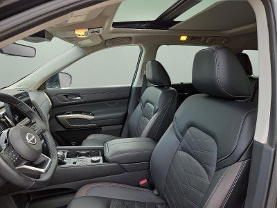 2025 Nissan Pathfinder Platinum 4WD