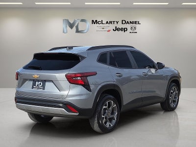 2025 Chevrolet Trax FWD LT