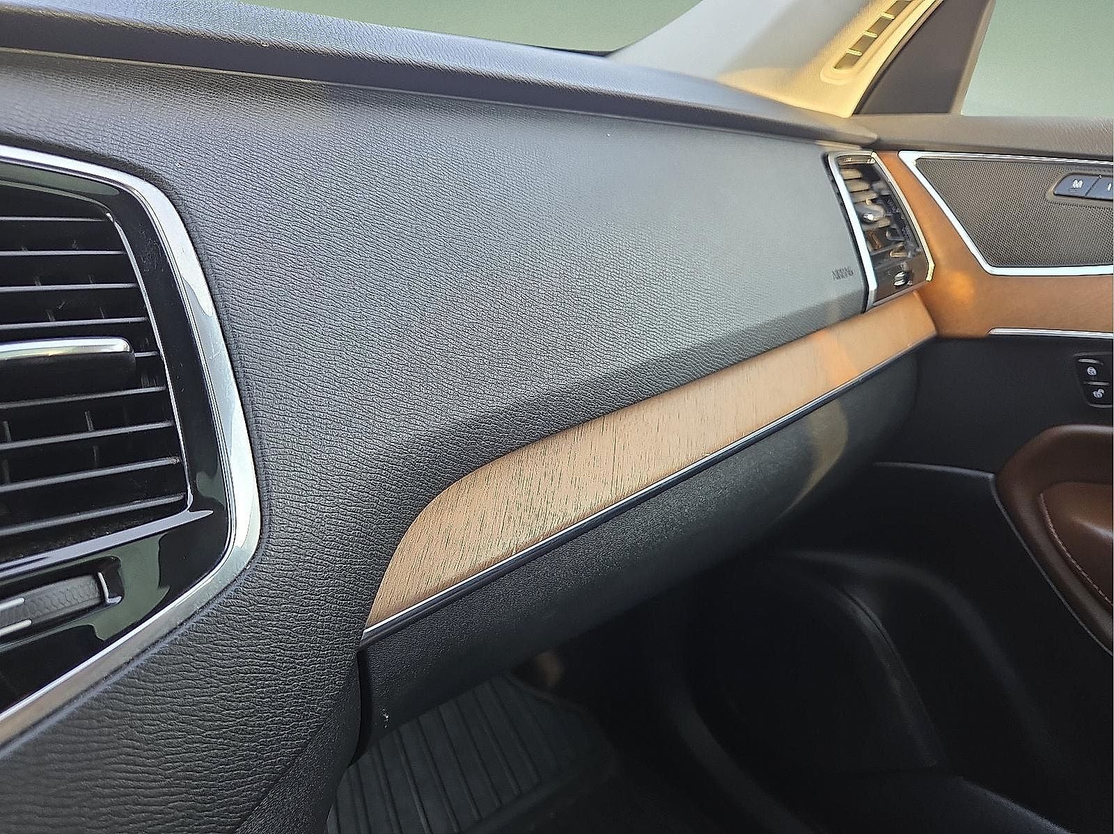 2018 Volvo XC90 T6 Inscription